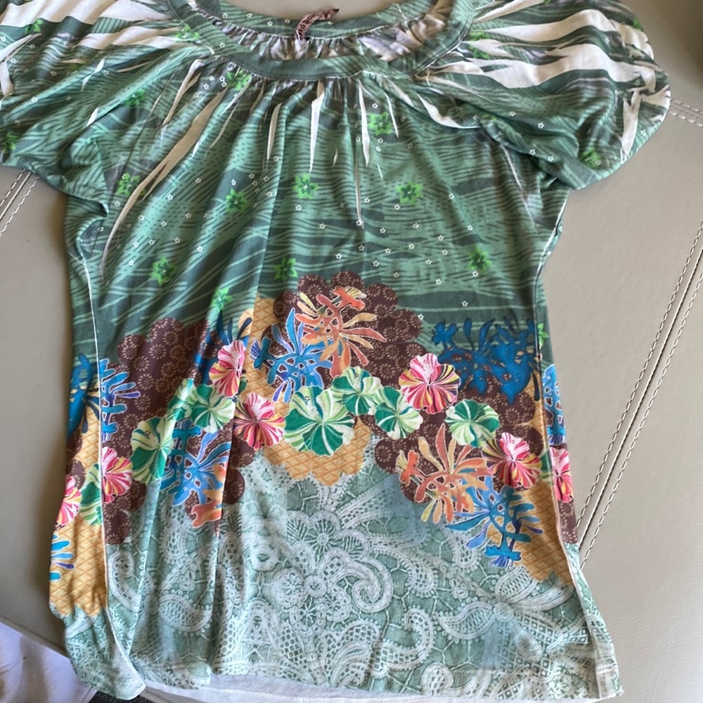 NWT Nordstrom scoop neck short sleeve top